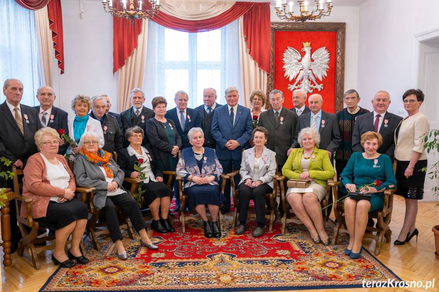 Złote Gody w Krośnie. Pierwsze pary odebrały medale