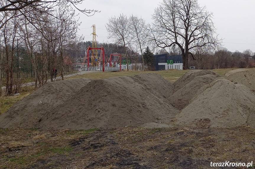 Sygnał czytelnika: Czy w Krośnie powstają nowe wysypiska odpadów?