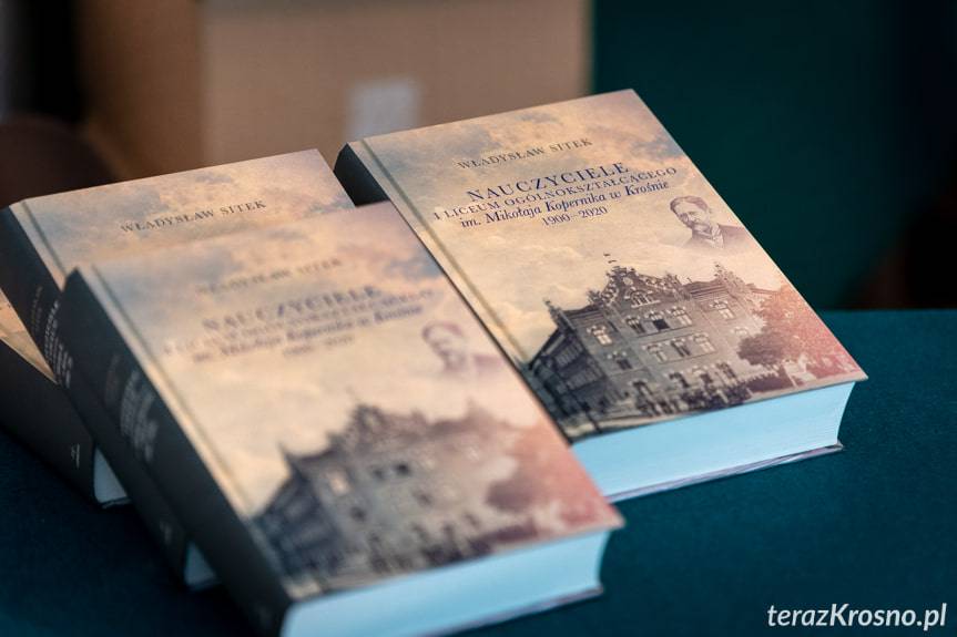 Książka o nauczycielach I LO w Krośnie [KONKURS DLA CZYTELNIKÓW]