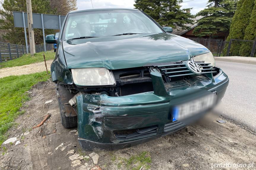 Kolizja w Rymanowie. Zderzenie fiata i volkswagena