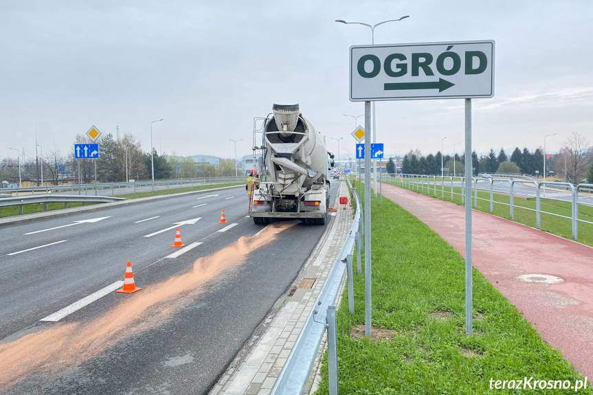 Awaria betoniarki na wiadukcie