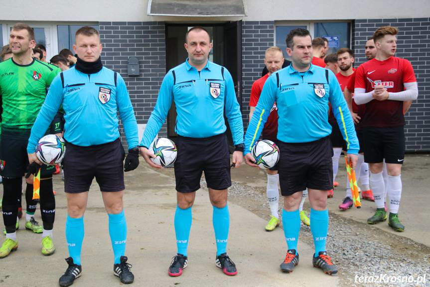 Karetka na stadionie w Rymanowie