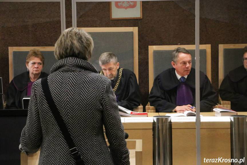 Usiłowanie zabójstwa w Iwoniczu. Ofiara broni oskarżonego męża