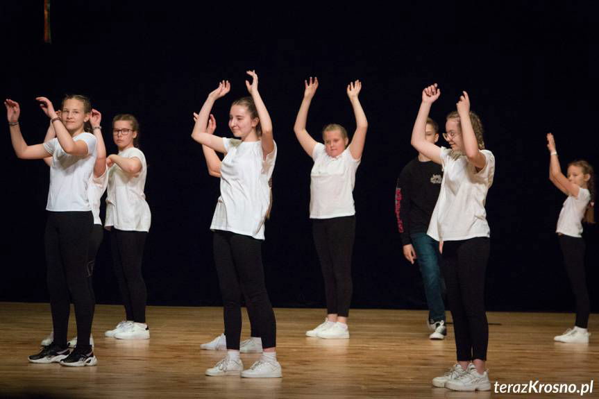 Kaczucha 2022. Zespoły taneczne oczarowały scenę