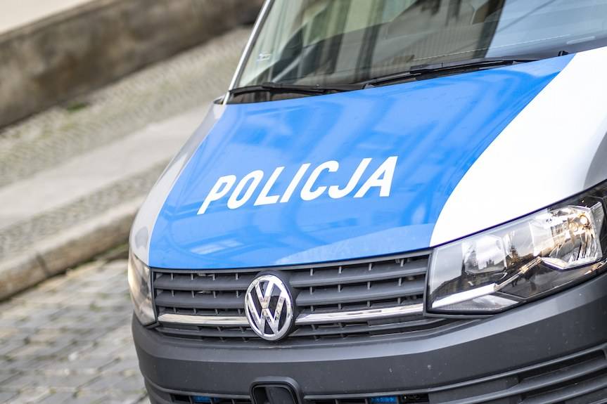 Potrącenie pieszego w Potoku. 49-latek walczy o życie