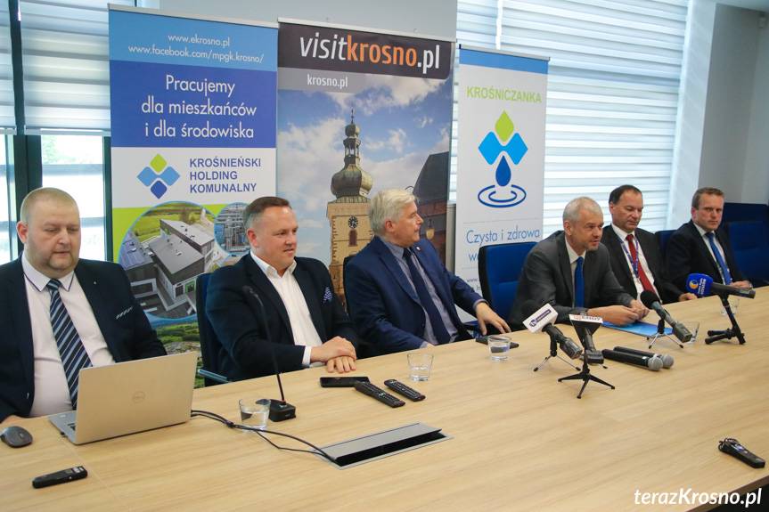 Krośnieński Holding Komunalny wdrożył system eBOK. Jakie są z niego korzyści?