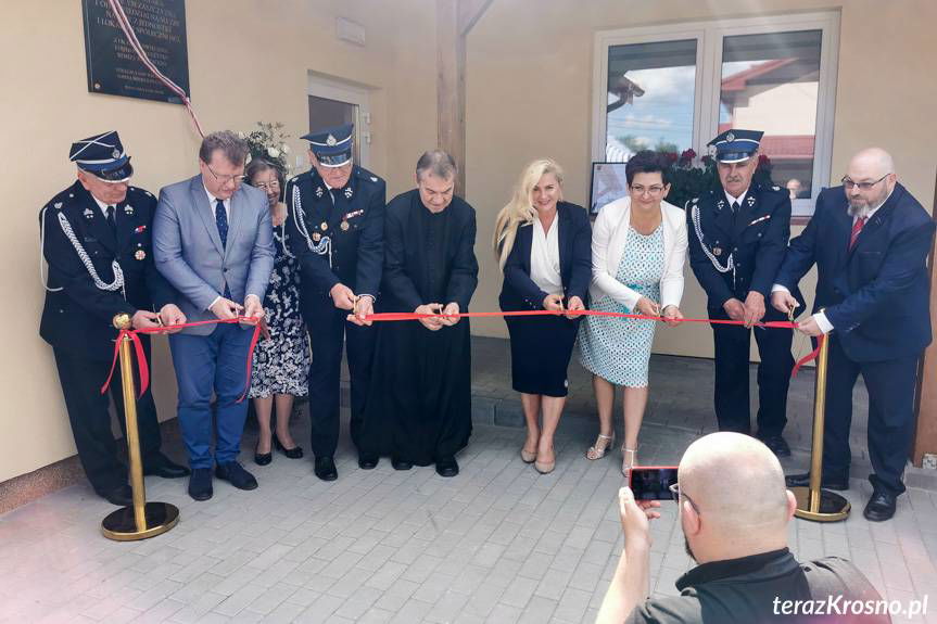 Remiza OSP przekazana druhom z Wrocanki