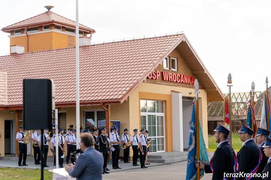 Remiza OSP przekazana druhom z Wrocanki