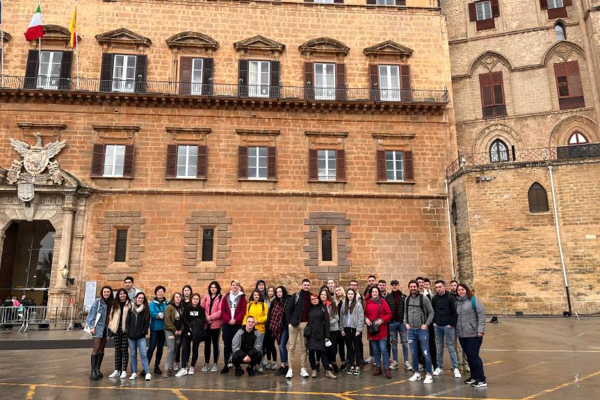 Uczniowie ZSP nr 2 w Krośnie przygotowują się do wyjazdu