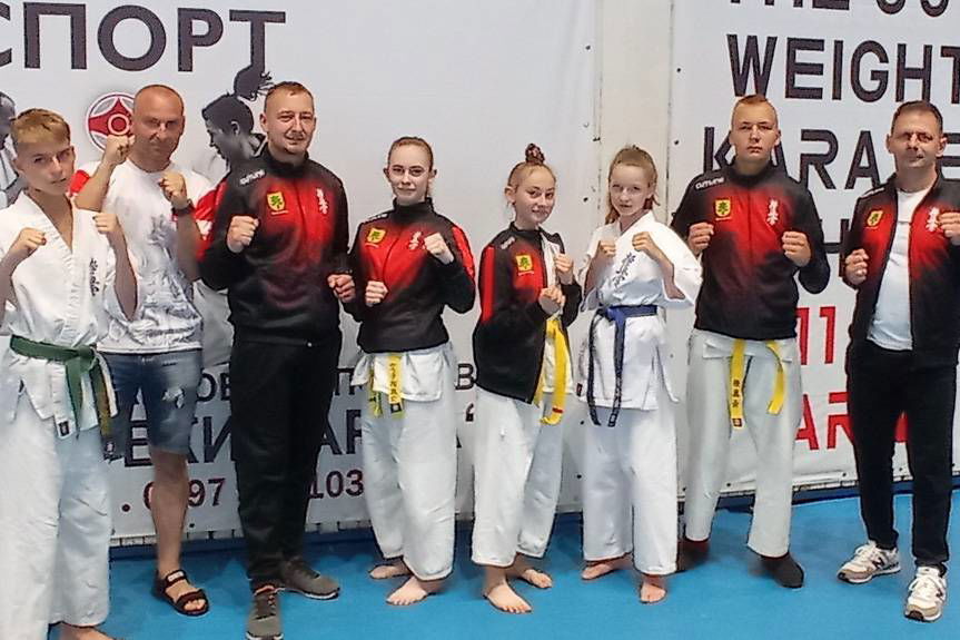 Medale zawodników Krośnieński Klub Kyokushin Karate w Warnie