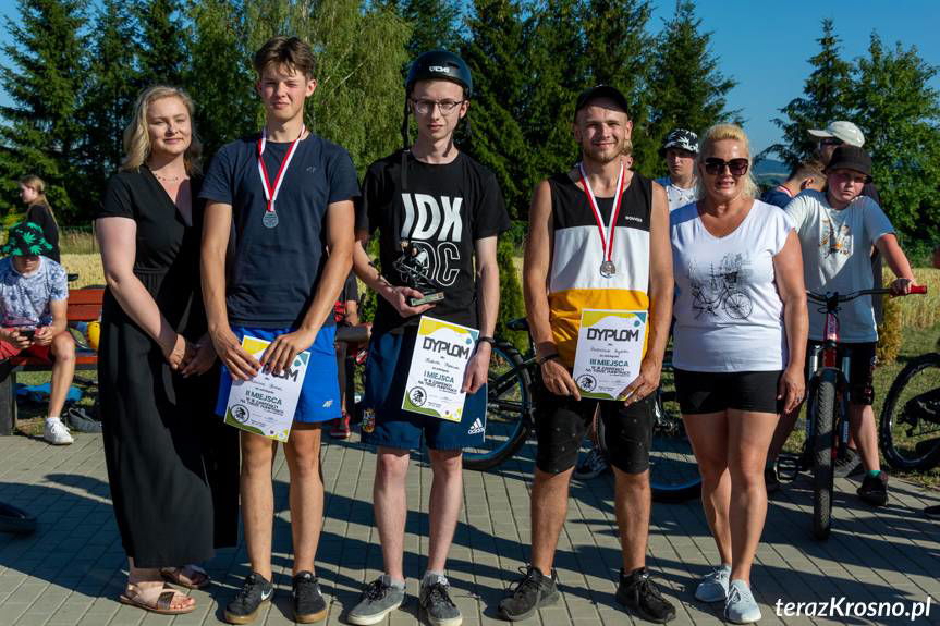 Zawody rowerowe na pumptracku w Miejscu Piastowym