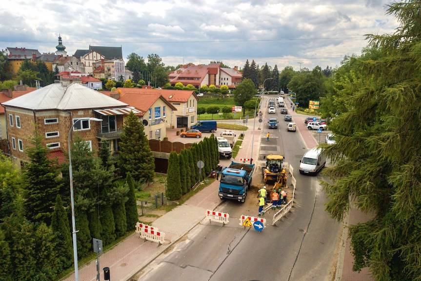 Wyciek wody na ul. Okrzei wykryty dzięki projektowi Human Smart Cities