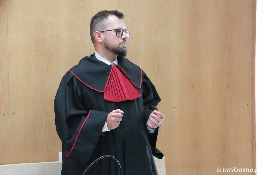 Mieszkaniec gminy Iwonicz-Zdrój, który ugodził żonę nożem, usłyszał w sądzie wyrok