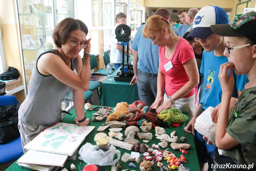 Krosno. Piknik naukowy w Naftówce