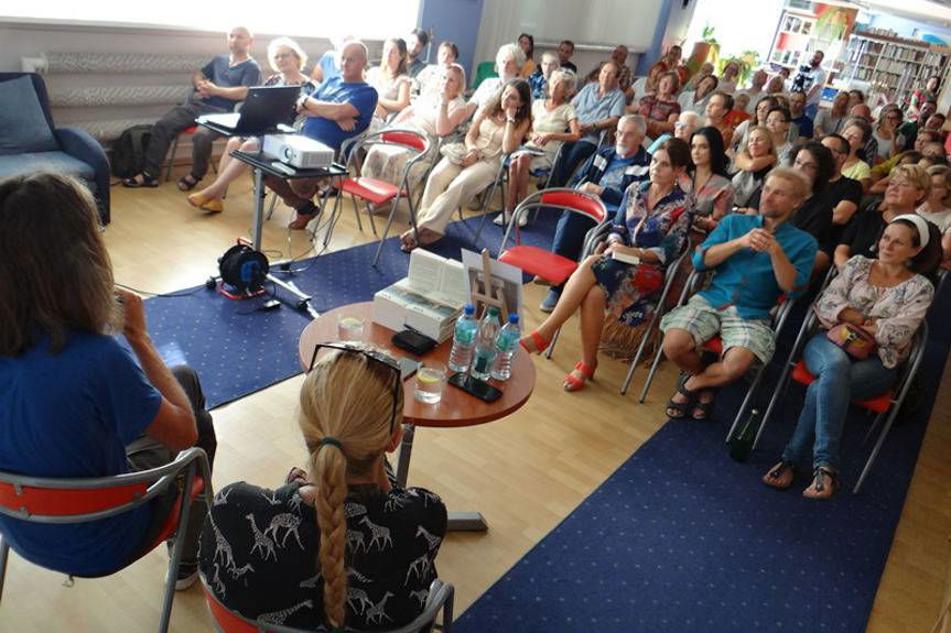 Droga jest jak narkotyk... spotkanie z Olą Synowiec i Arkadiuszem Winiatorskim w KBP