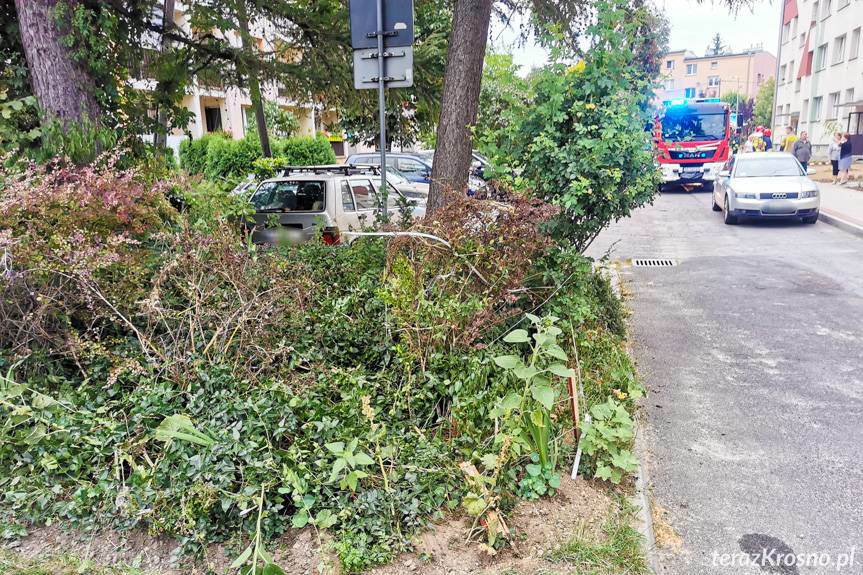 Kierowca taksówki uszkodził trzy samochody i uciekł