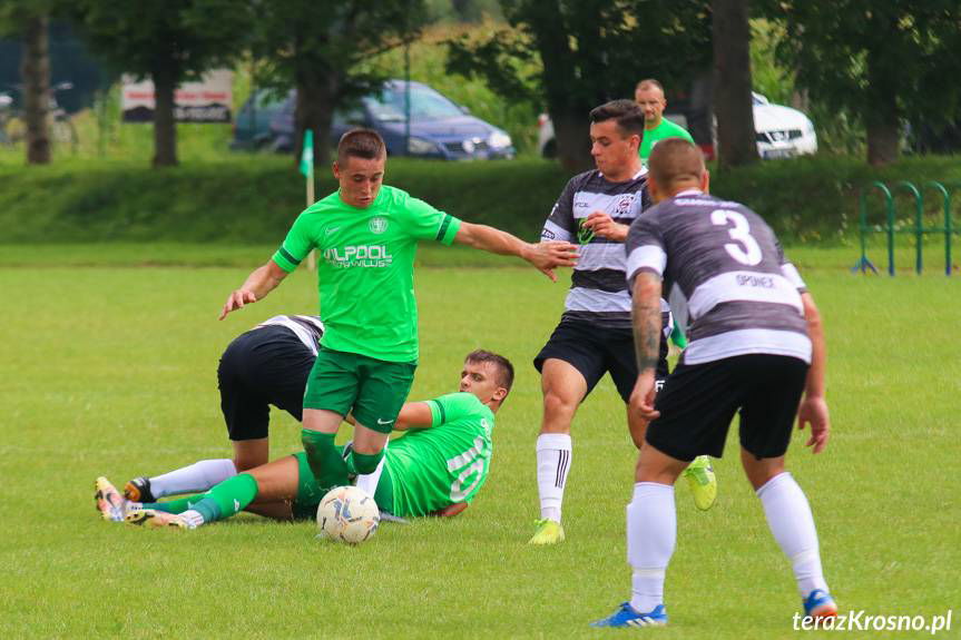 Wielkie emocje w Odrzykoniu. Zamczysko pokonało Czarnych 1910 Jasło