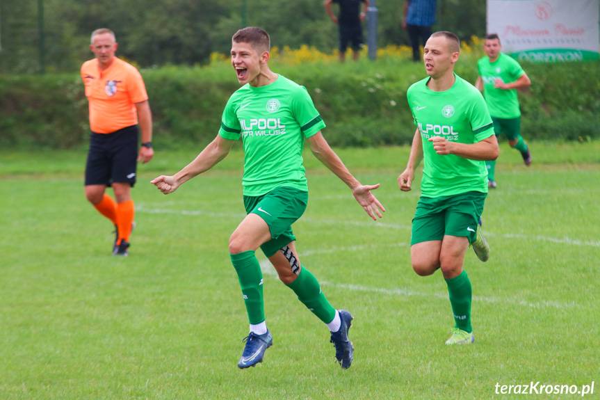 Wielkie emocje w Odrzykoniu. Zamczysko pokonało Czarnych 1910 Jasło