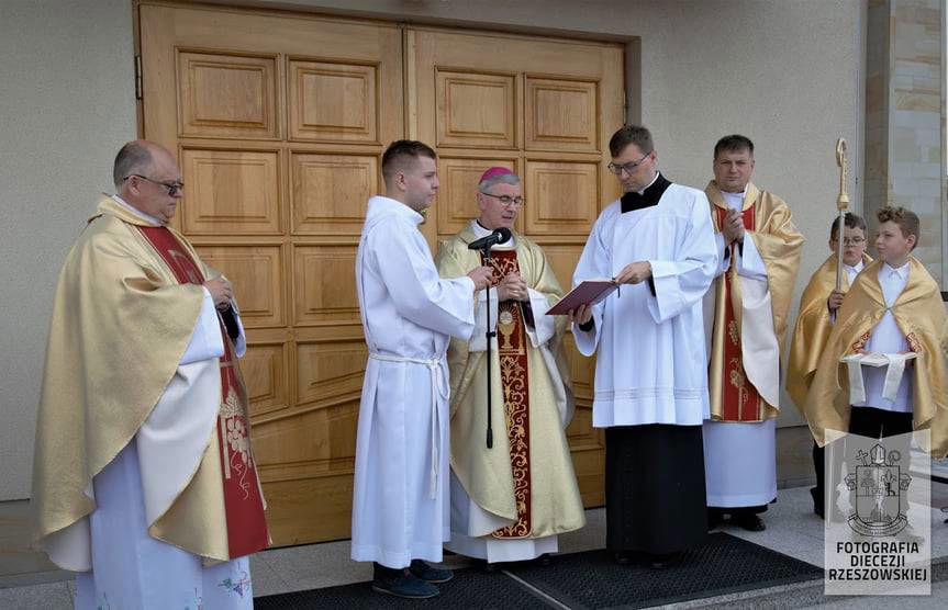 Konsekracja kościoła w Głojscach