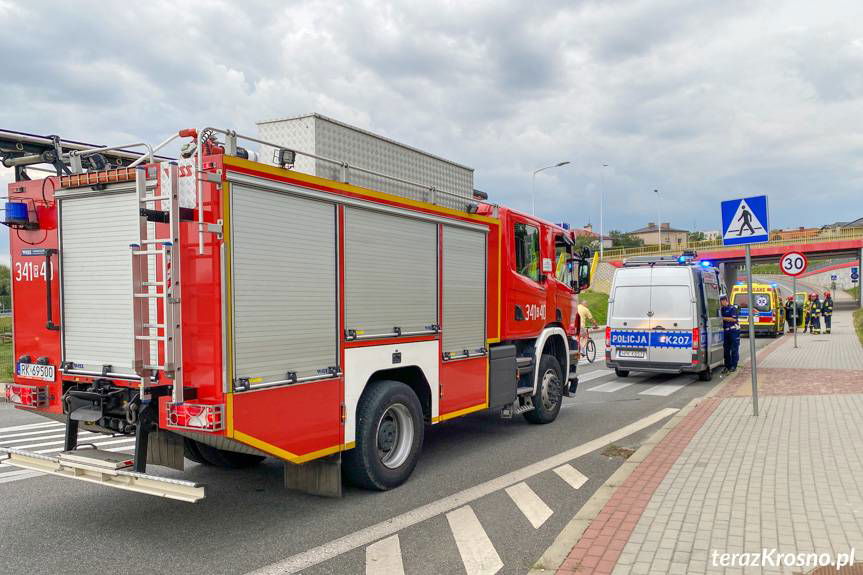 Krosno. Prowadząc rower, przewrócił się