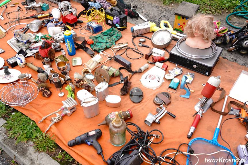 Jarmark staroci przed Etnocentrum Ziemi Krośnieńskiej