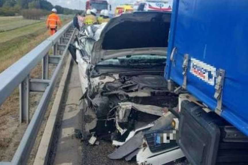 Wypadek na autostradzie. Ranny 8-letni chłopiec