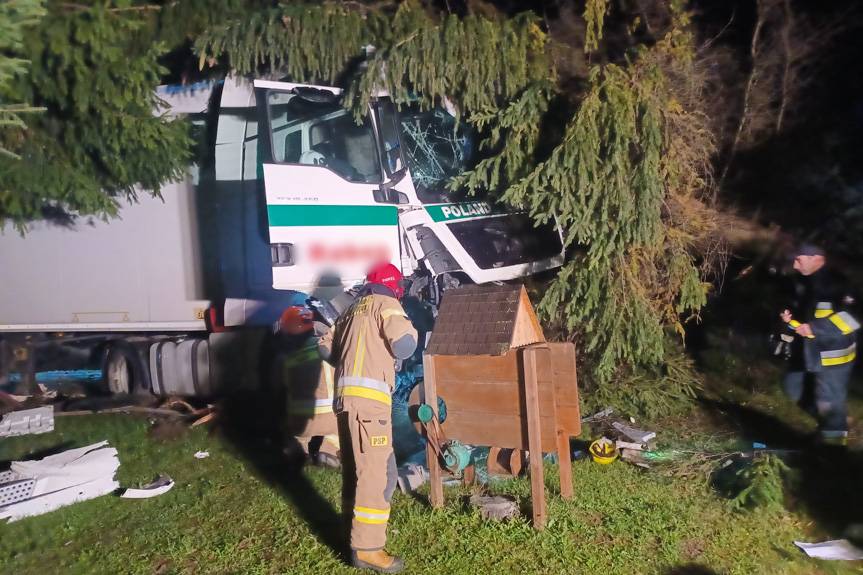 Zderzenie ciężarówek w Tylawie