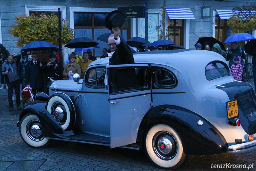 Odsłonięcie pomnika Ignacego Łukasiewicza. Powrót do 1932 roku