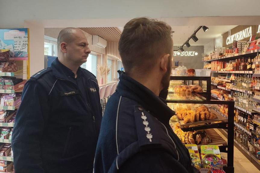 Policjanci i urzędnicy sprawdzali sklepy