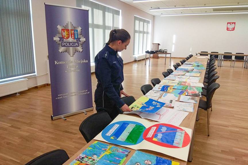 Laureaci powiatowego etapu konkursu "Bezpieczne wakacje 2022"