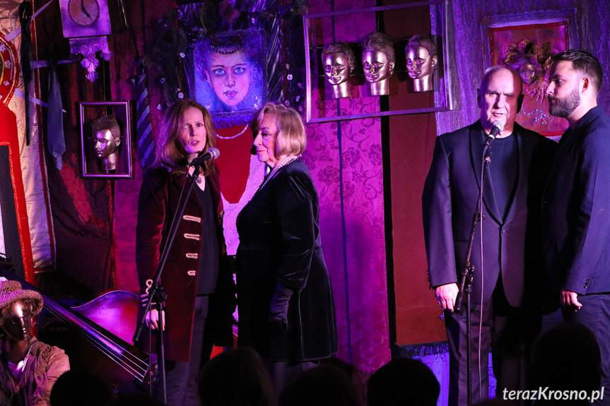 Artyści krakowskiej Piwnicy pod Baranami w Krośnie