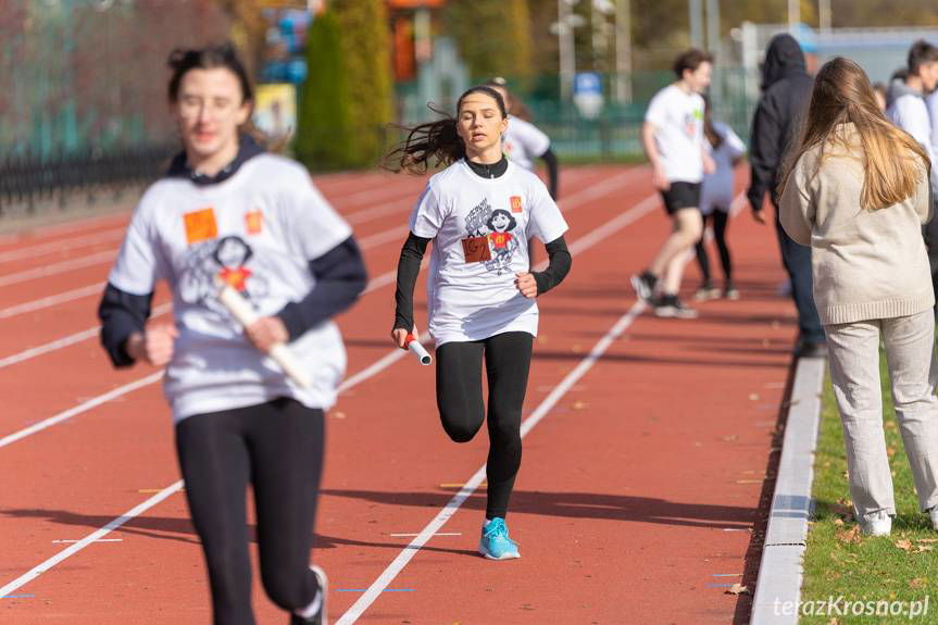 Uczniowie "Kopernika" rywalizowali w sztafetach