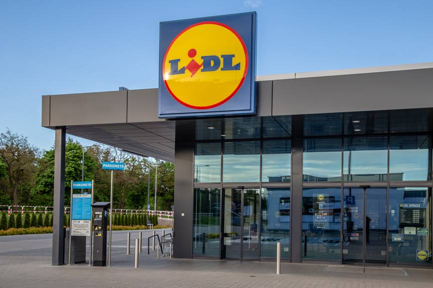 Lidl daje podwyżki i szuka pracowników
