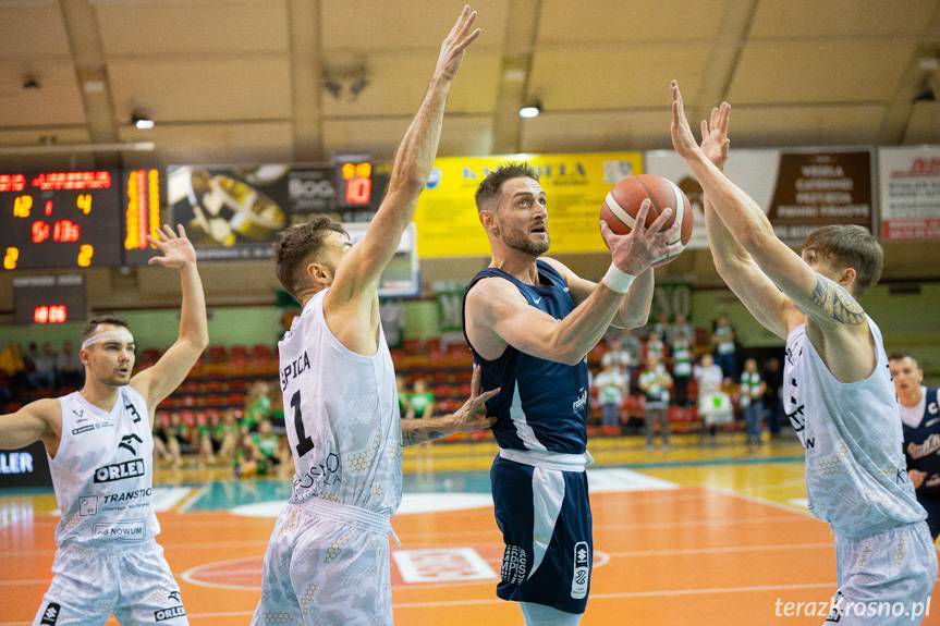 Miasto Szkła Krosno lepsze od warszawskich Dzików