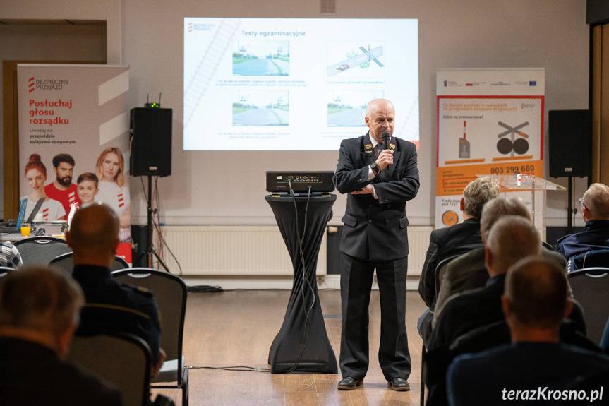 Kolejarze edukują instruktorów nauki jazdy i egzaminatorów WORD