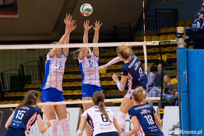 Zacięty mecz i przegrana siatkarek Karpat Krosno