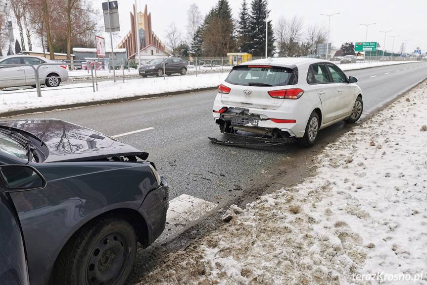 Kolizja dwóch samochodów na Podkarpackiej