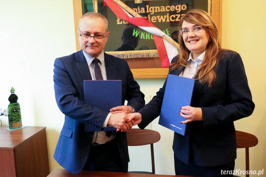 Porozumienie krośnieńskiej Naftówki z PGNiG Technologie Grupa Orlen