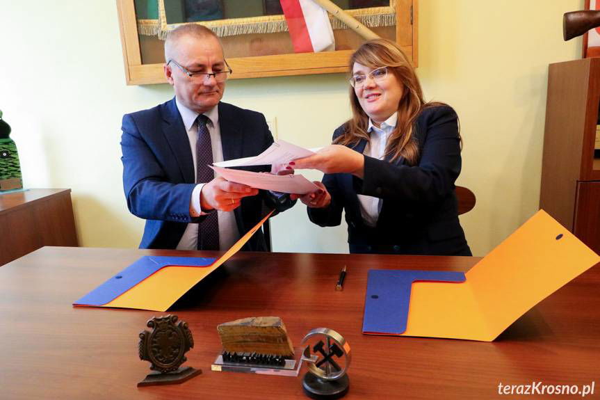 Porozumienie krośnieńskiej Naftówki z PGNiG Technologie Grupa Orlen