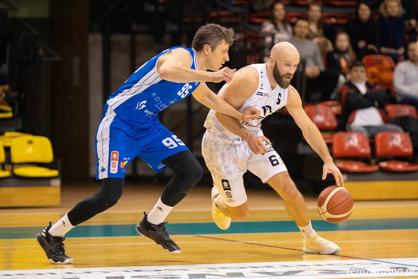 Kotwica rozbiła Miasto Szkła