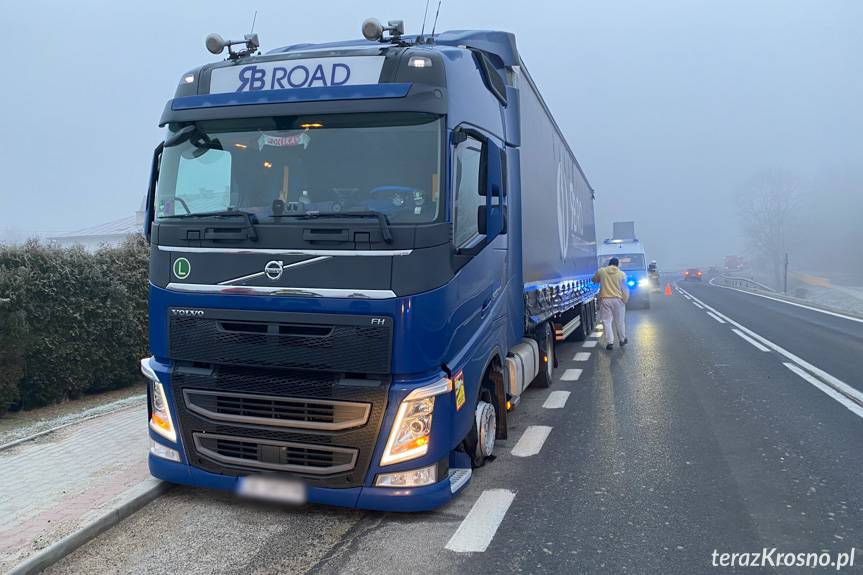 Moderówka. Uszkodzonych 6 samochodów