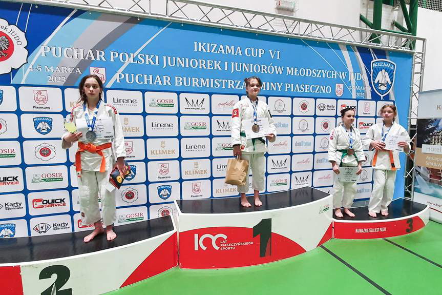 Przywiozły medale z Piaseczna