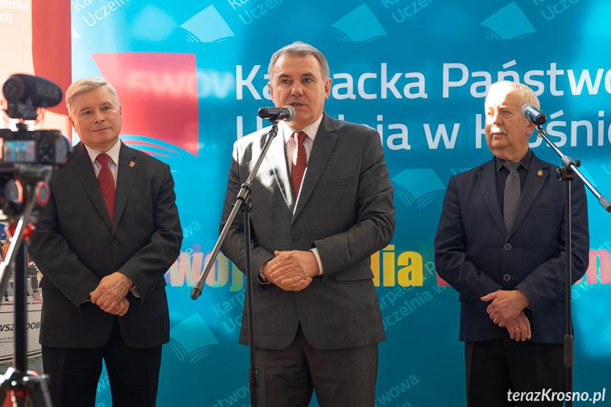 Targi Pracy i Akademicki Dzień Nauki w PANS w Krośnie 