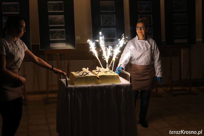 Porcelanowy jubileusz "Prządek"