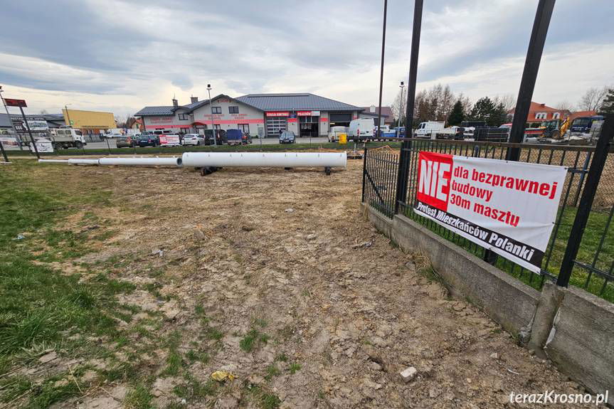 Ruch prokuratury w sprawie budowy masztu przy lotnisku