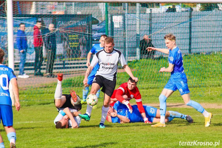 Zwycięski gol Kacpra Zycha w Korczynie