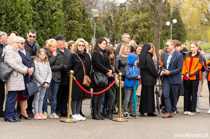 Uczniowie z wojskowych klas mundurowych złożyli ślubowanie w Miejscu Piastowym