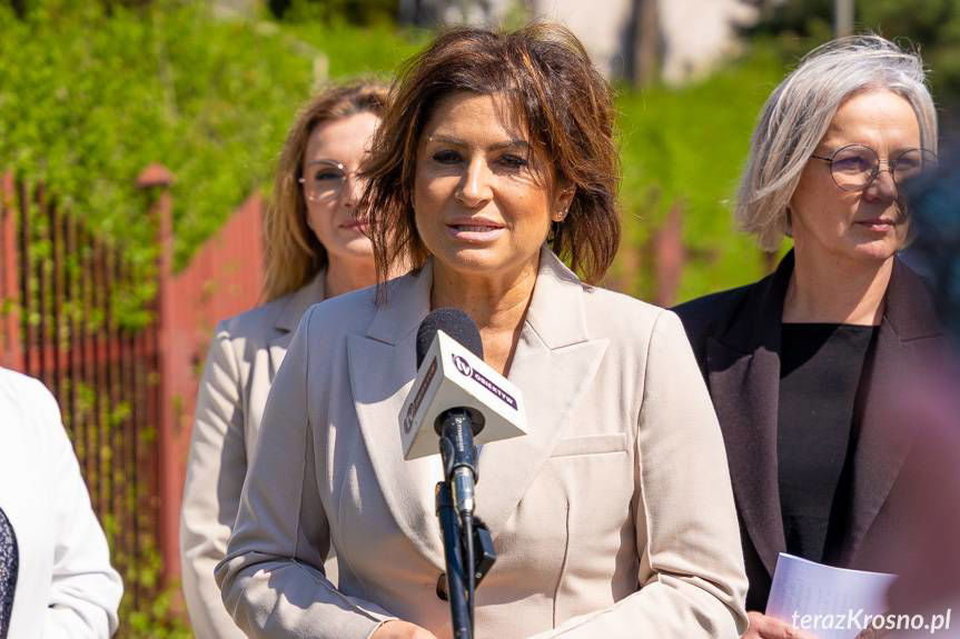 Posłanka Joanna Frydrych: Mateusz Morawiecki skłamał w Jedliczu