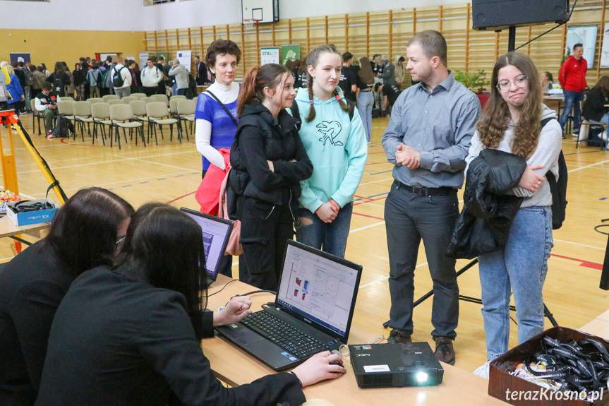 Ósmoklasiści poznali Budowlankę "od środka"