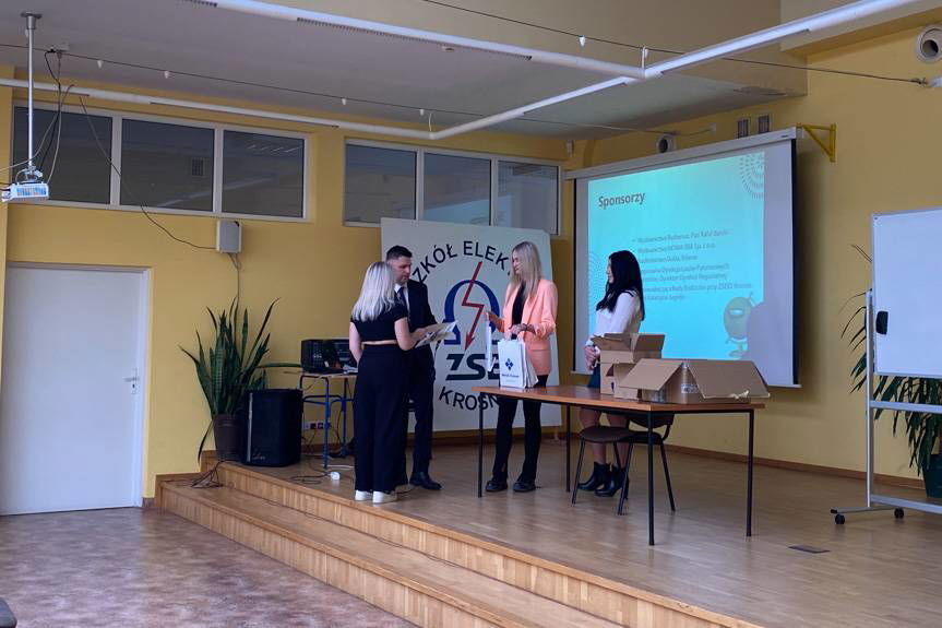 Konkurs "Odkryj świat z Poznaj Światem" w Elektryku